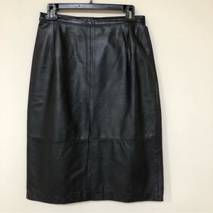 Vintage Black Leather Midi Skirt by COMINT ~ Fully Lined Made in Argentina - 7/8